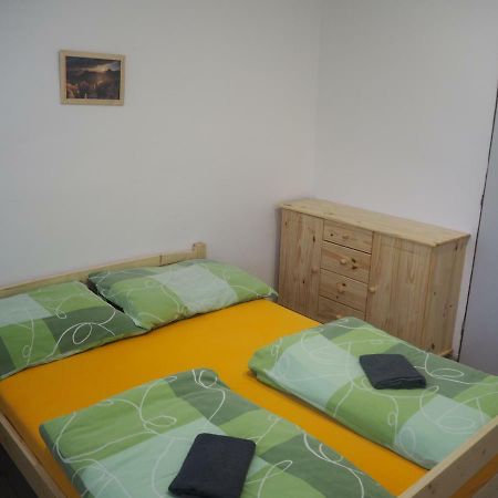 Economy Apartments Ceske Svycarsko Hřensko Eksteriør bilde