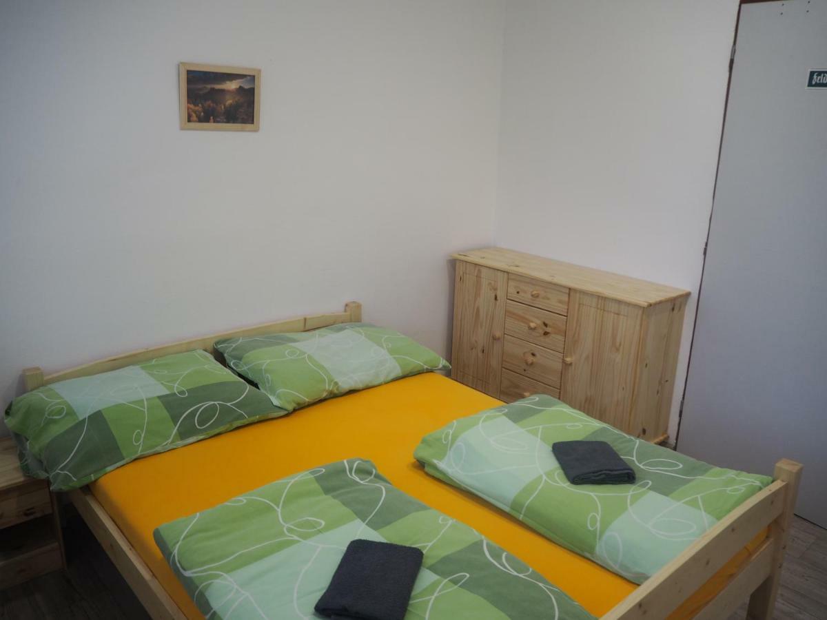 Economy Apartments Ceske Svycarsko Hřensko Eksteriør bilde