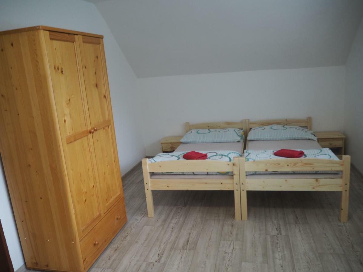 Economy Apartments Ceske Svycarsko Hřensko Eksteriør bilde