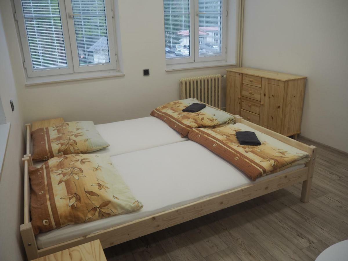 Economy Apartments Ceske Svycarsko Hřensko Eksteriør bilde