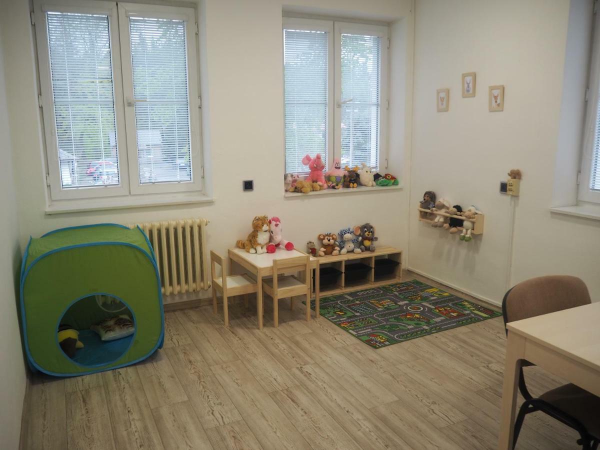 Economy Apartments Ceske Svycarsko Hřensko Eksteriør bilde